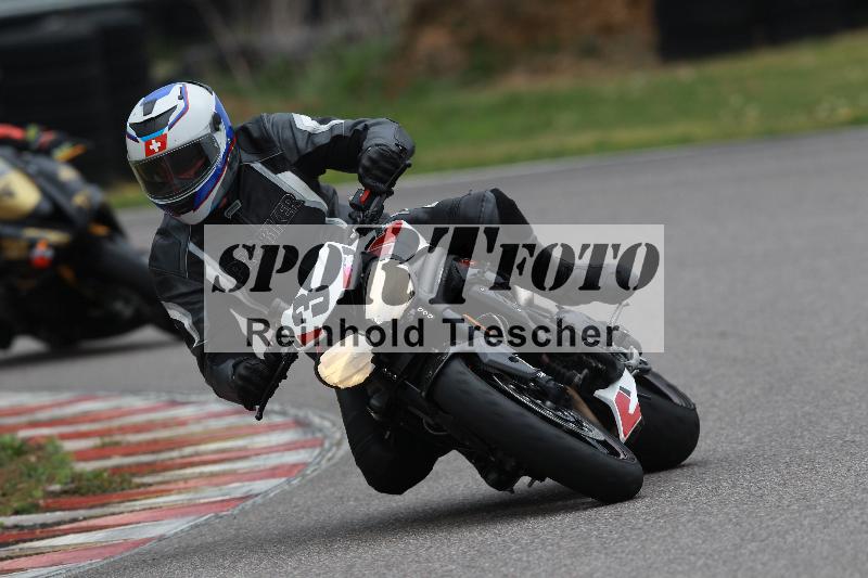 Archiv-2022/13 25.04.2022 Plüss Moto Sport ADR/Freies Fahren/3